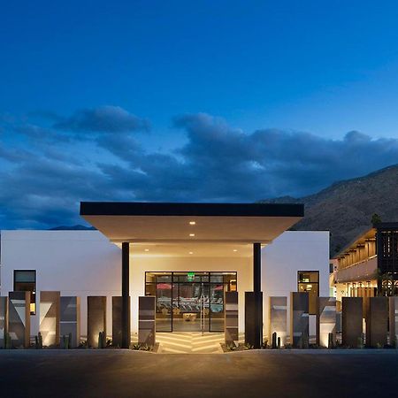 V Palm Springs Hotel Exterior photo