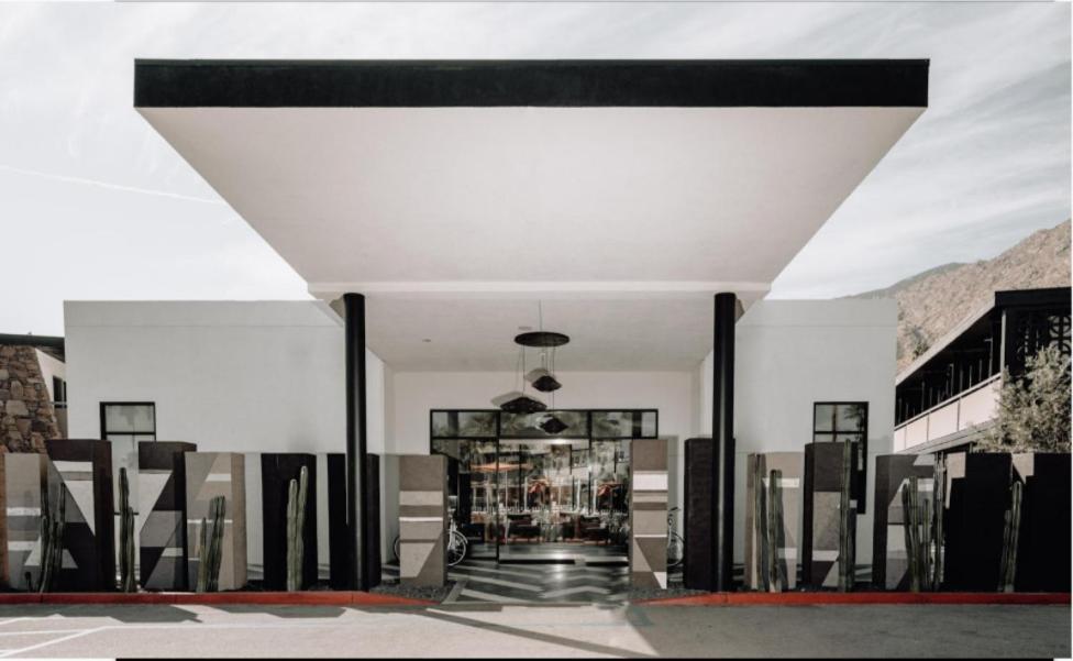 V Palm Springs Hotel Exterior photo